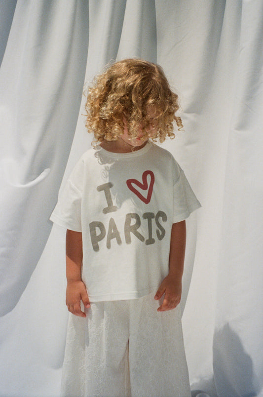 Child wearing I love / heart Paris T-shirt

